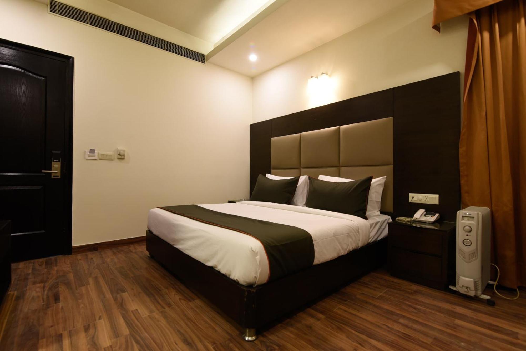 OYO 78191 Collection O Venkata Sai Sadan Mathrusree Nagar Hotel Kondapur  Bagian luar foto