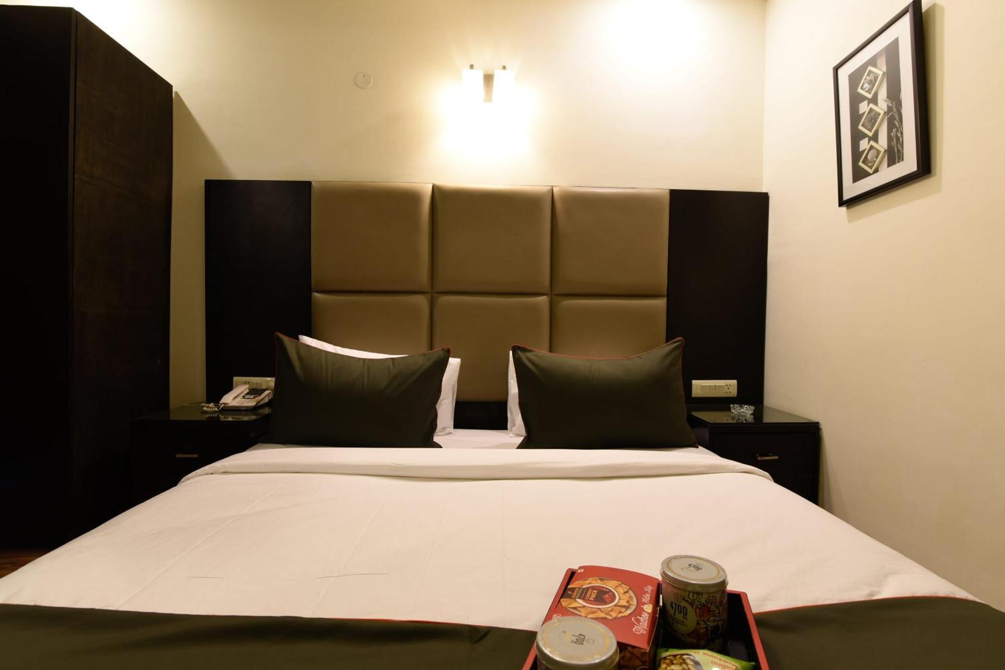 OYO 78191 Collection O Venkata Sai Sadan Mathrusree Nagar Hotel Kondapur  Bagian luar foto