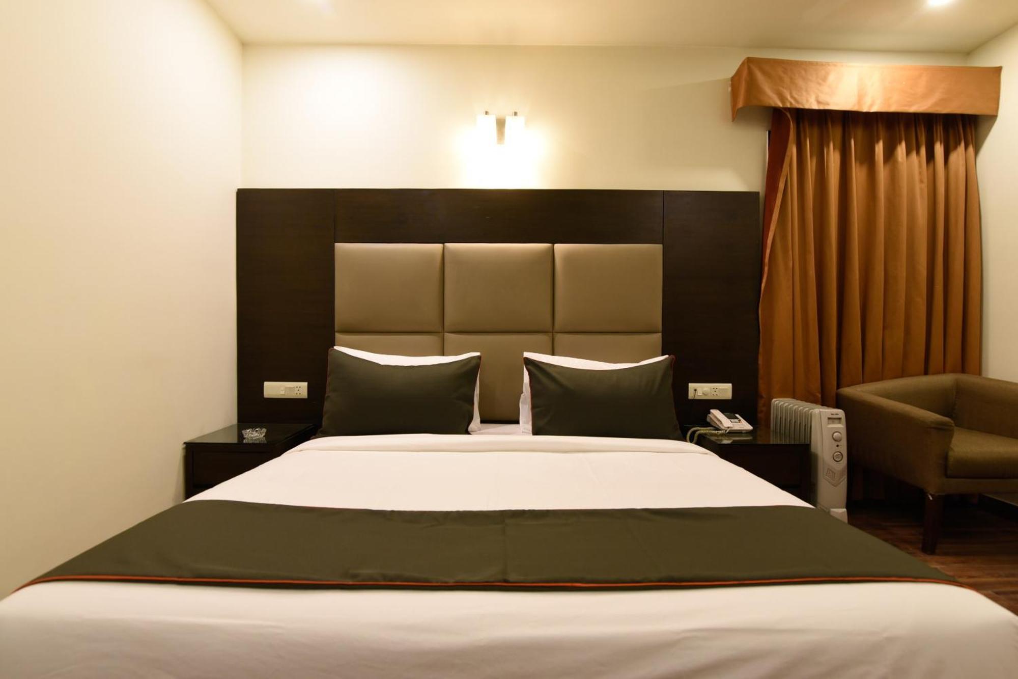 OYO 78191 Collection O Venkata Sai Sadan Mathrusree Nagar Hotel Kondapur  Bagian luar foto